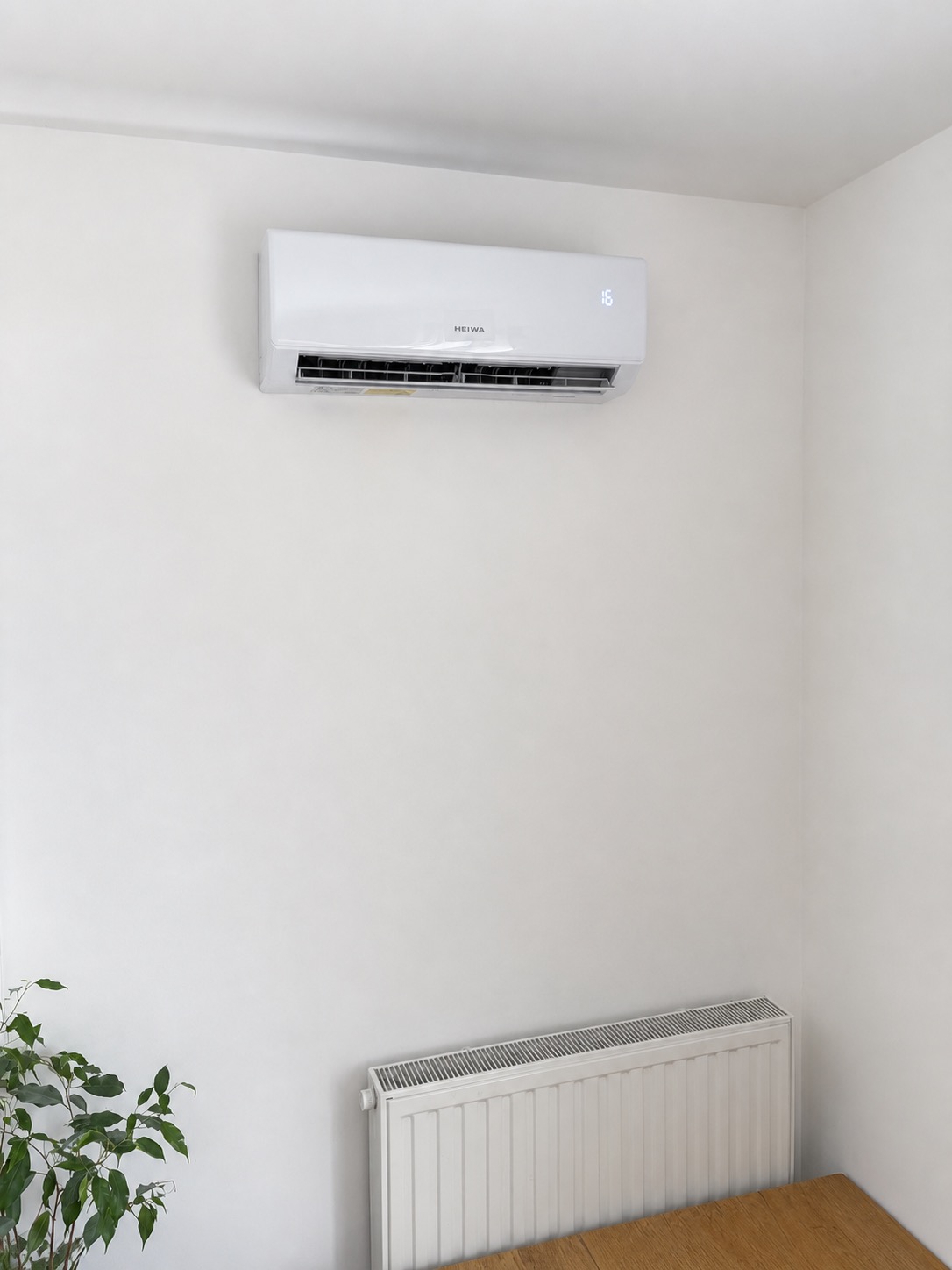 Première unité intérieure Heiwa de 3,5 kW installée dans un grand salon à Cieurac